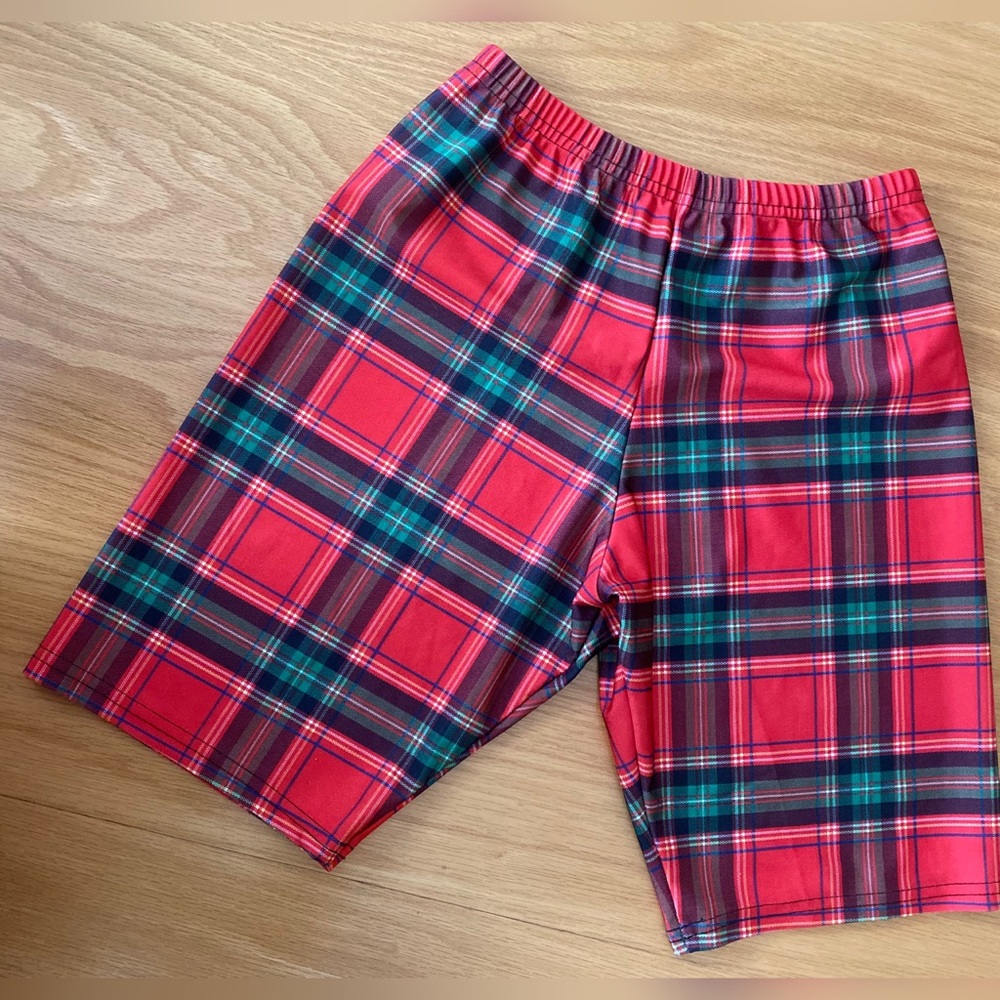 RunningFunky 8” running shorts red/green plaid XS
